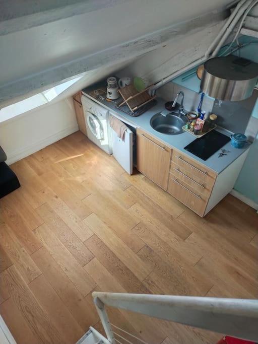 Apartment Sous Les Toits Et Mezzanine - *
