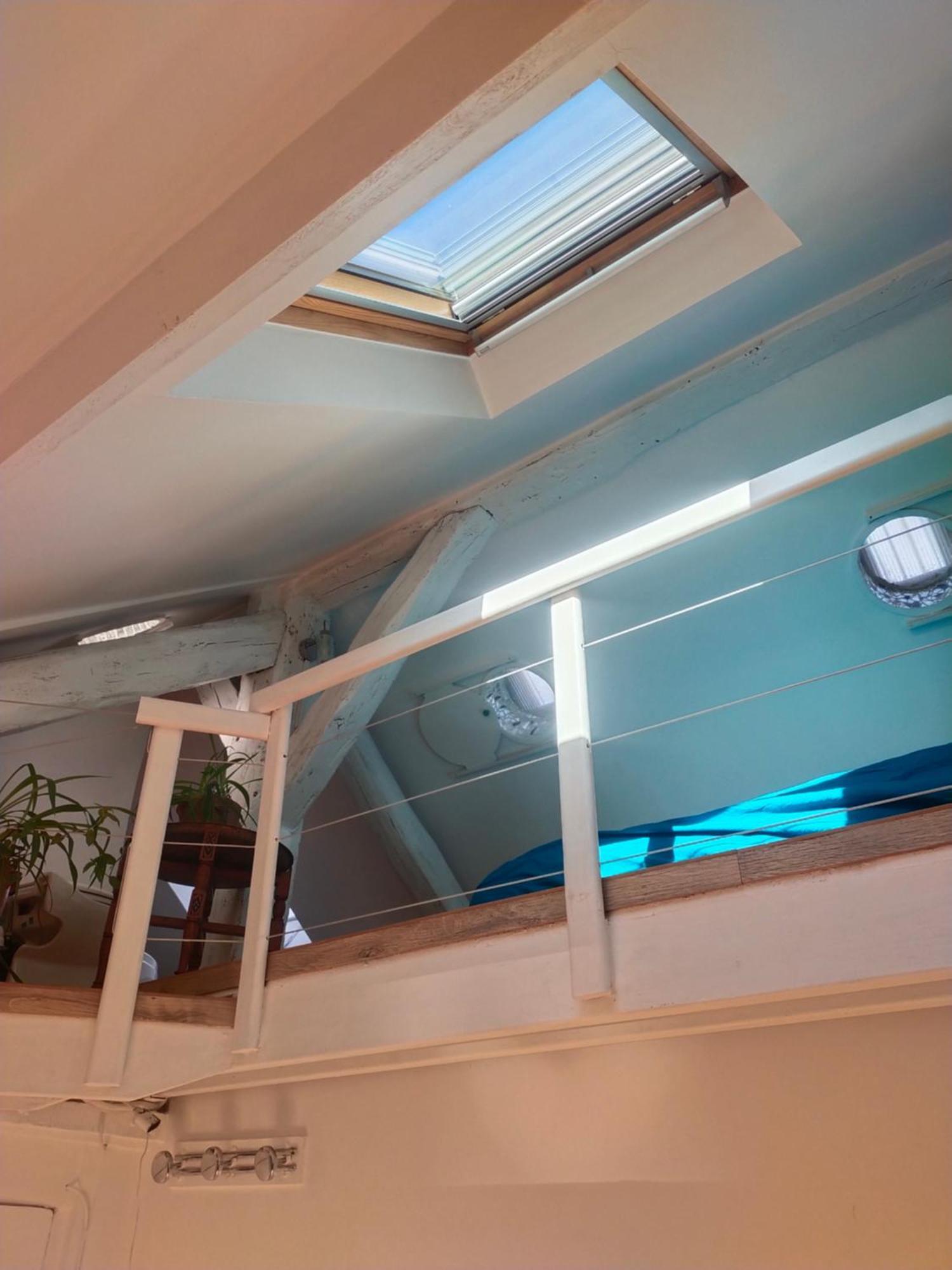 Apartment Sous Les Toits Et Mezzanine - *